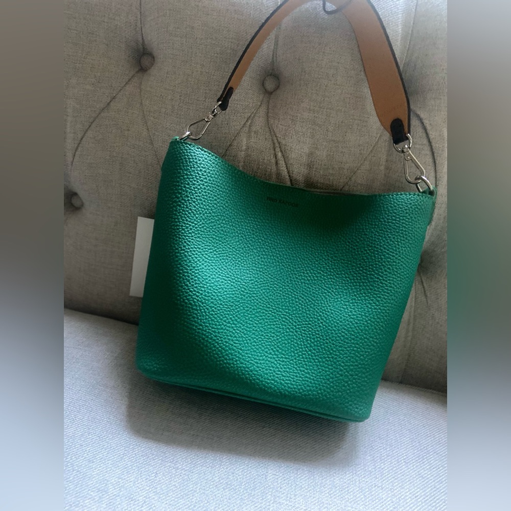 Find Kapoor Green bag